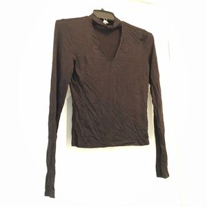 Long sleeve shirt with chocker top